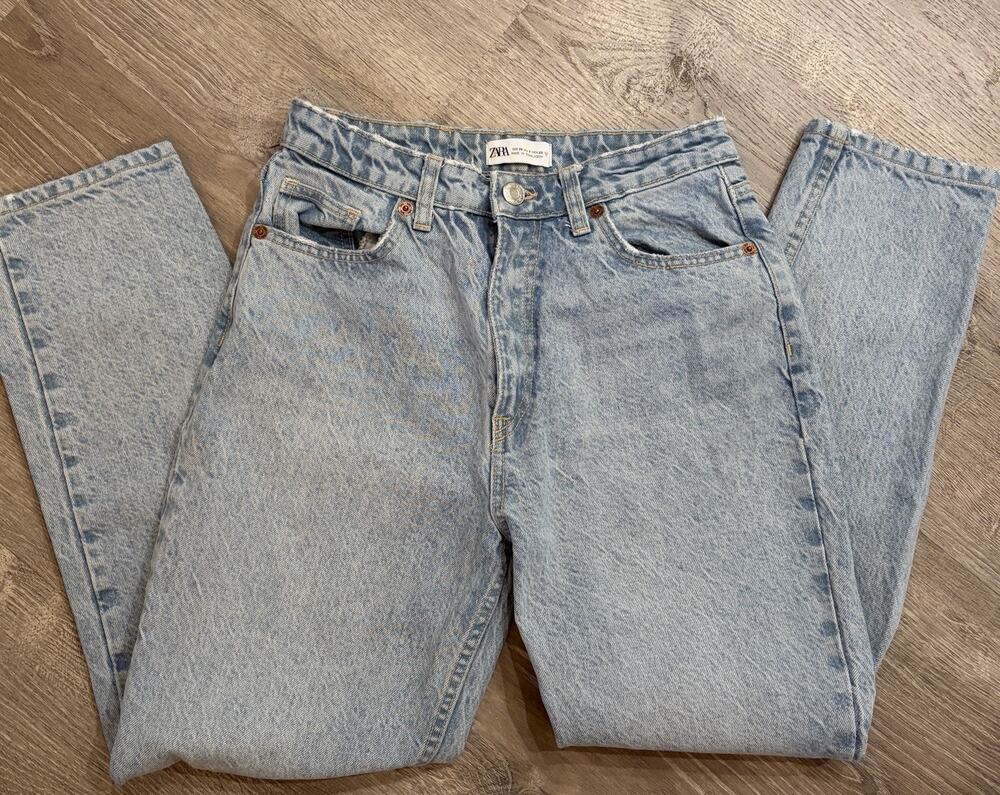 Zara Straight Leg Mom Jeans 6